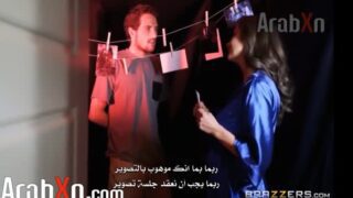 الابن يلتقط الصور لأمه وهي عارية سكس محارم مترجم